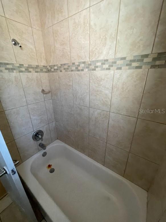 Image 16 of 27 For 8510 Willow Avenue