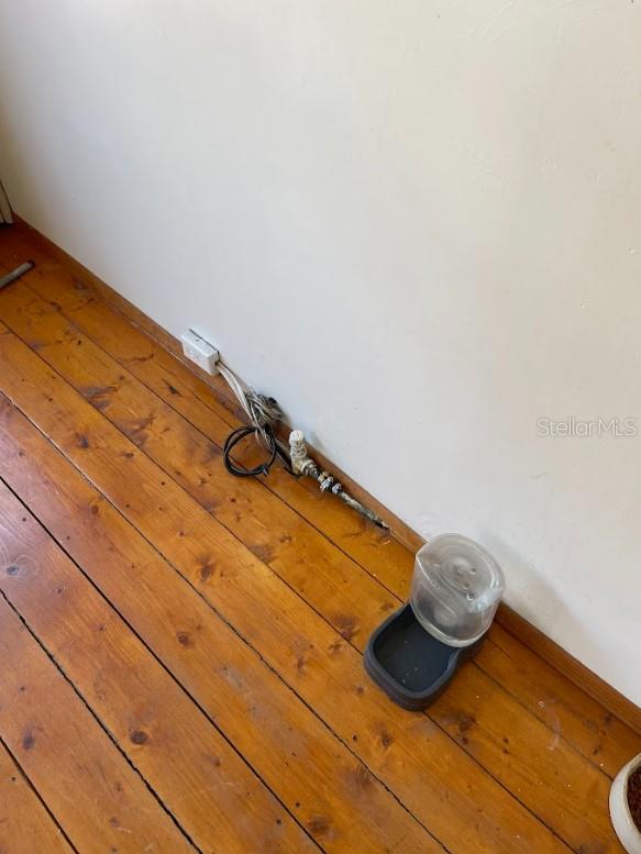 Image 19 of 27 For 8510 Willow Avenue