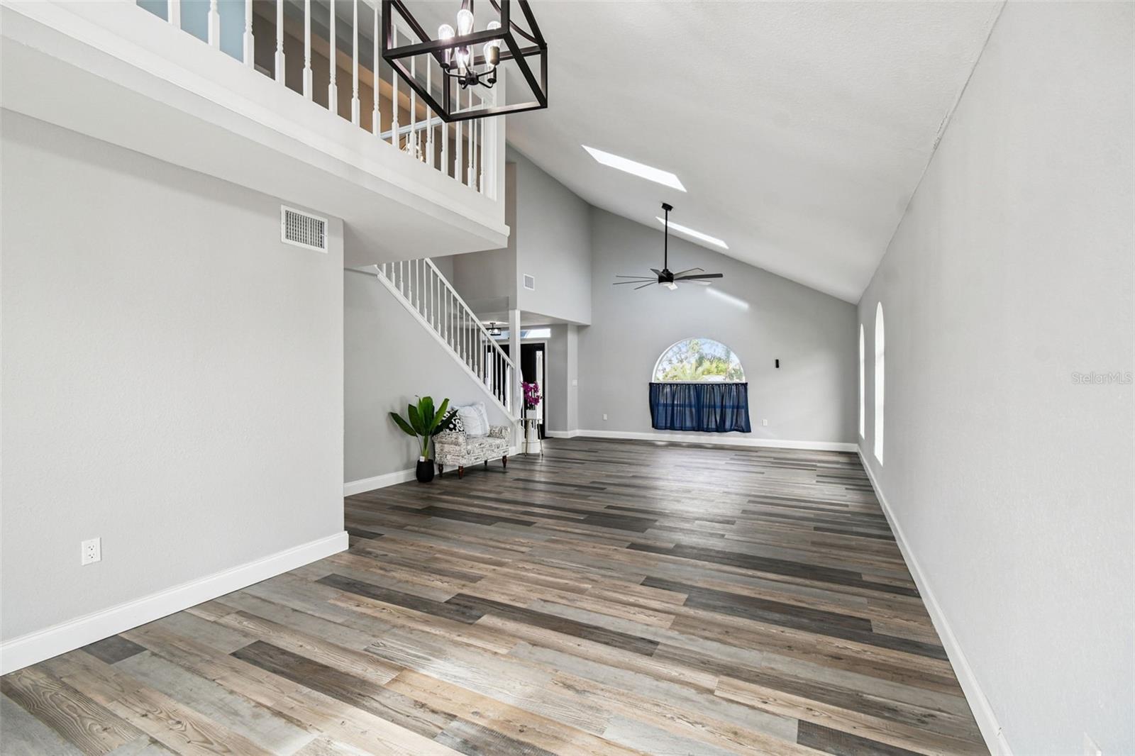 Image 11 of 44 For 6952 Southwind Drive