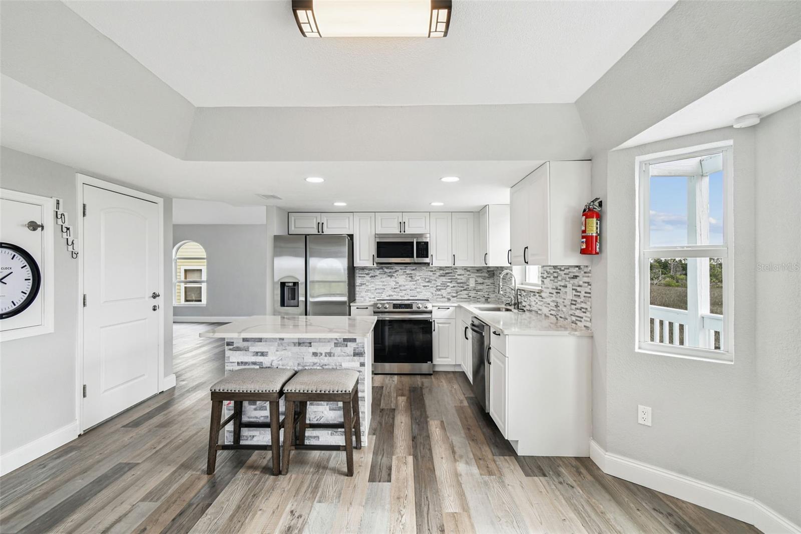 Image 13 of 44 For 6952 Southwind Drive