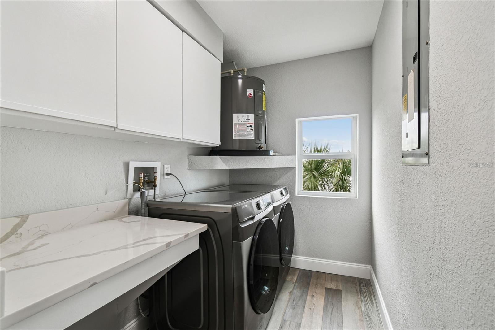 Image 21 of 44 For 6952 Southwind Drive