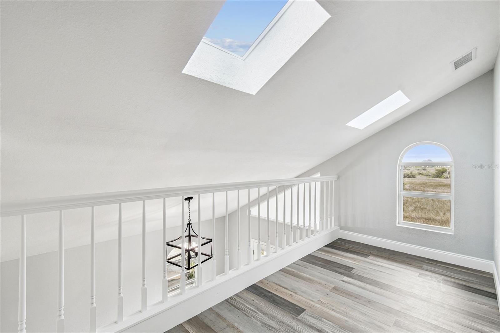 Image 24 of 44 For 6952 Southwind Drive