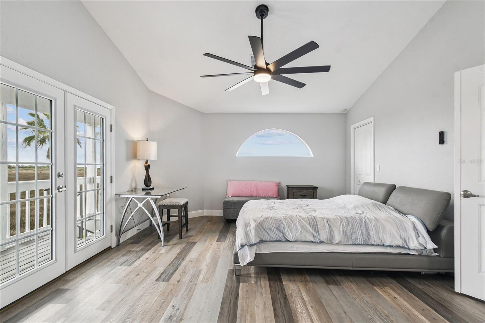 Image 25 of 44 For 6952 Southwind Drive