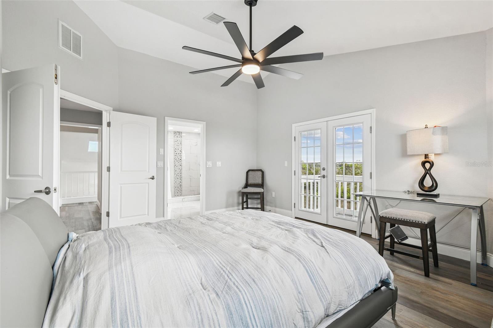 Image 26 of 44 For 6952 Southwind Drive