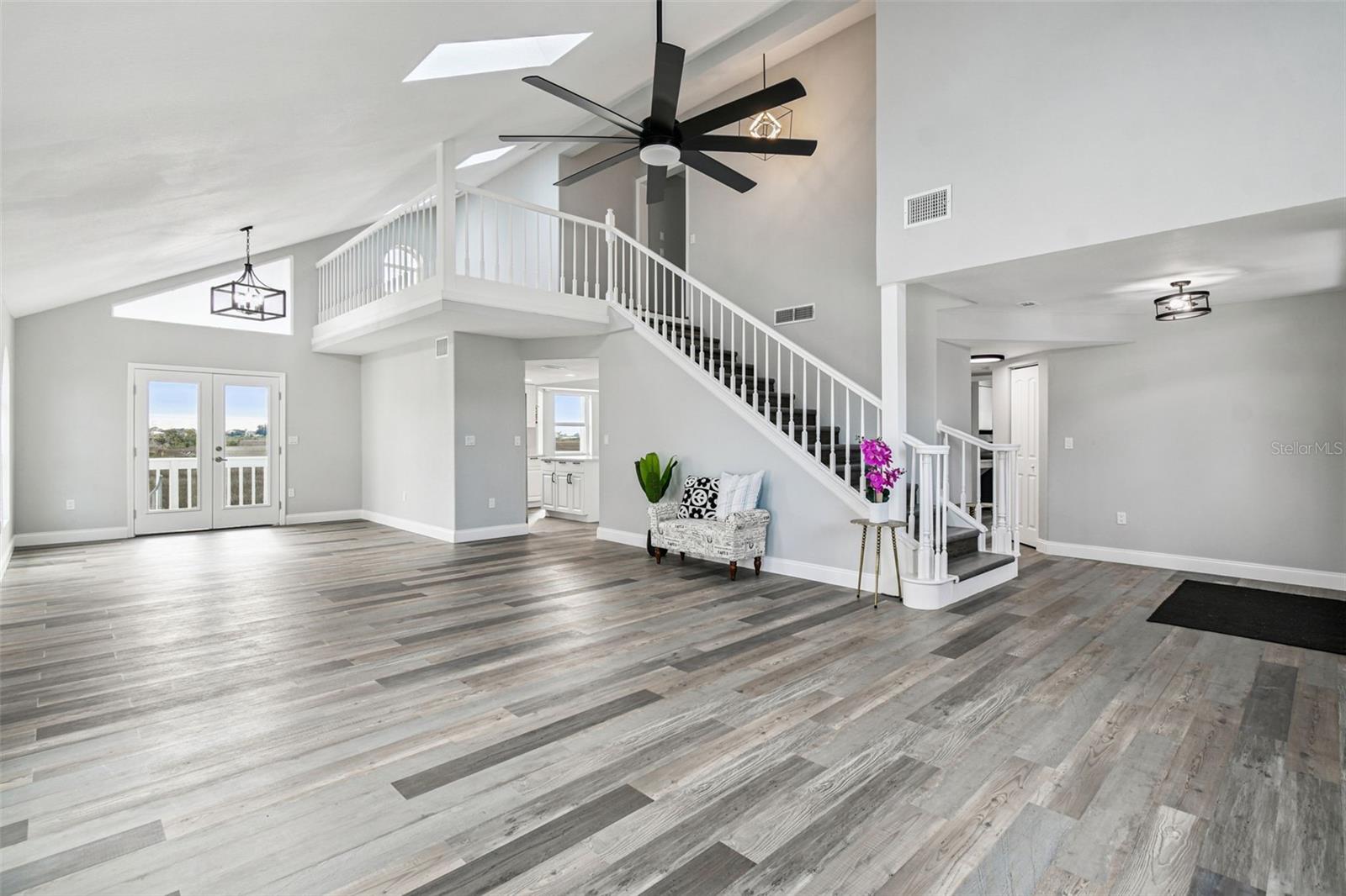 Image 7 of 44 For 6952 Southwind Drive