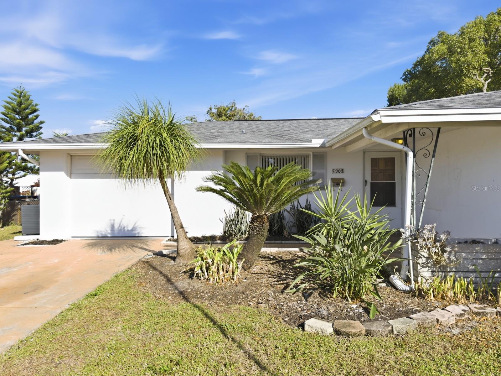 Image 4 of 40 For 7903 Valmy Lane