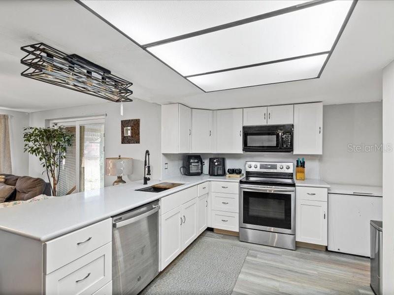 Image 14 of 32 For 3720 Warbler Drive