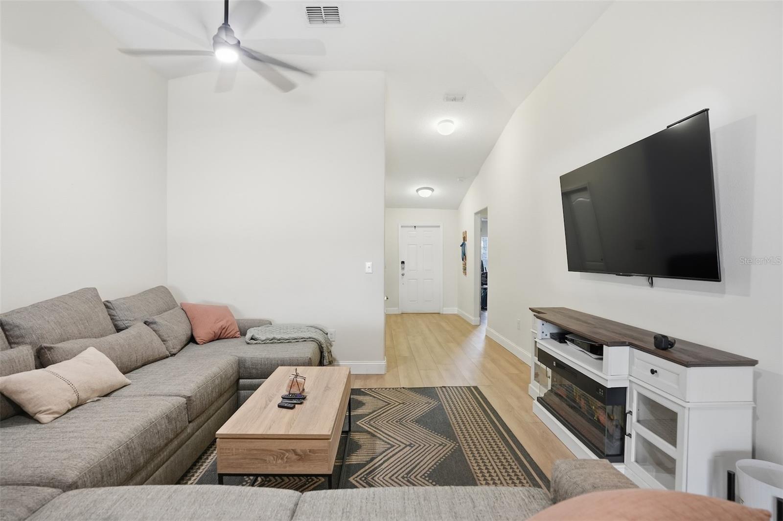 Image 6 of 34 For 10118 Penwood Way