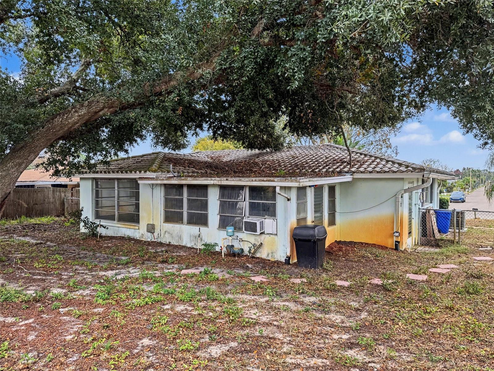 Image 3 of 26 For 7931 Lotus Drive