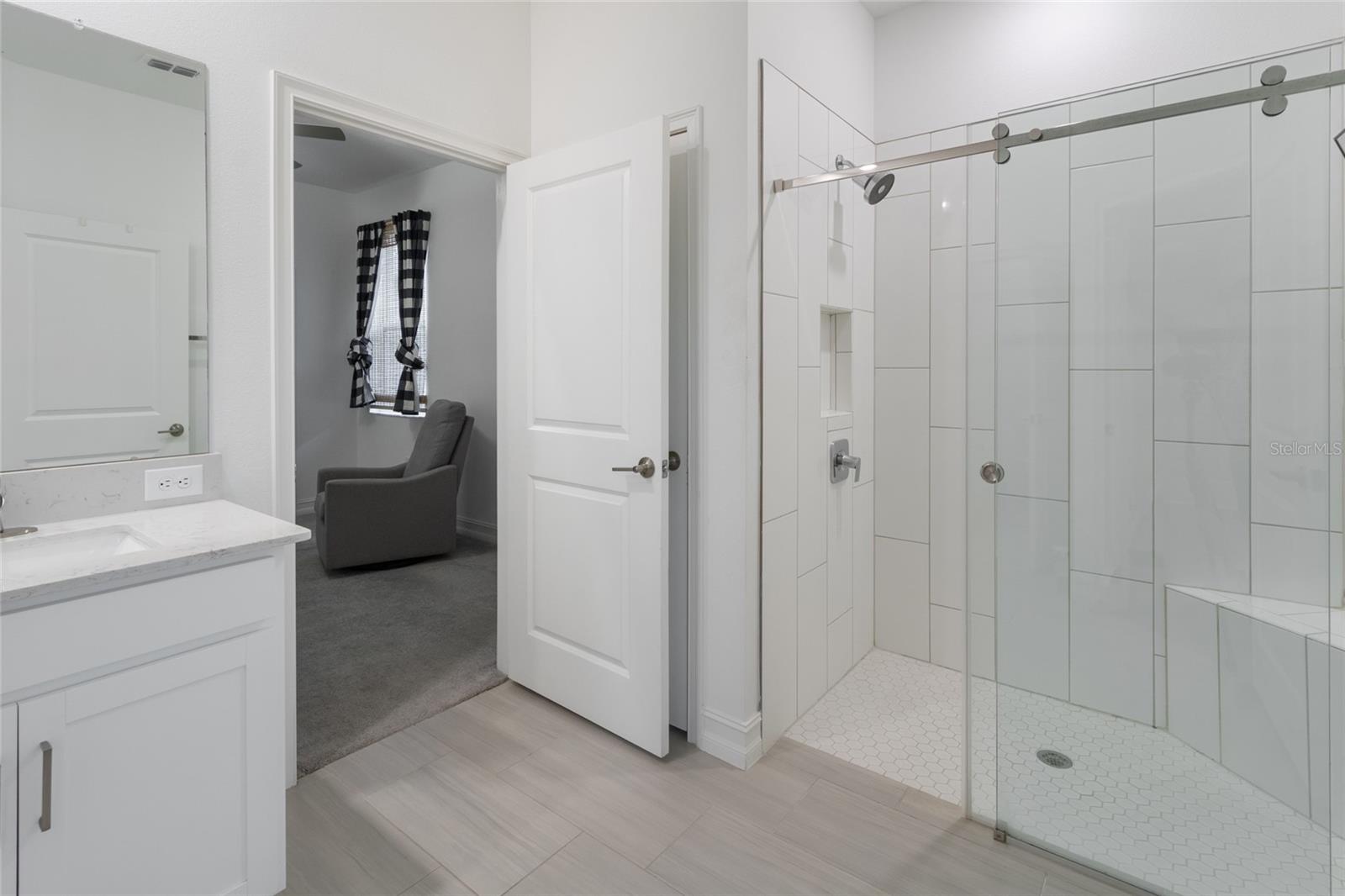 Image 25 of 54 For 19432 Forest Garden Court