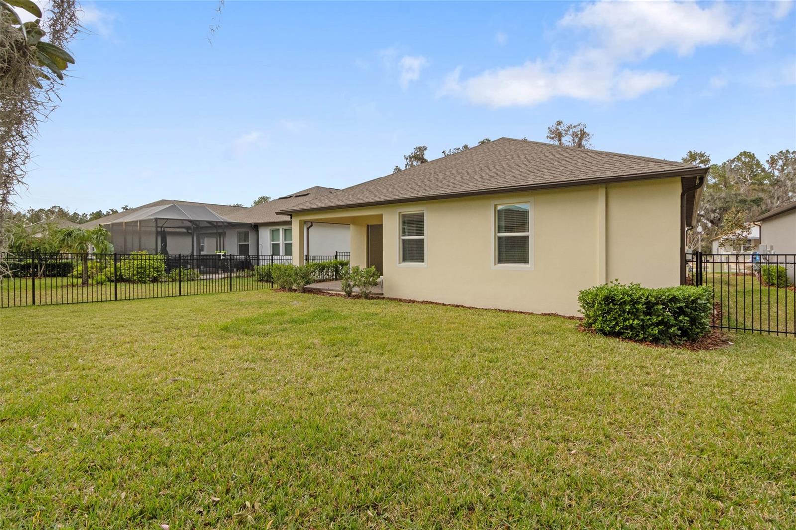 Image 38 of 54 For 19432 Forest Garden Court