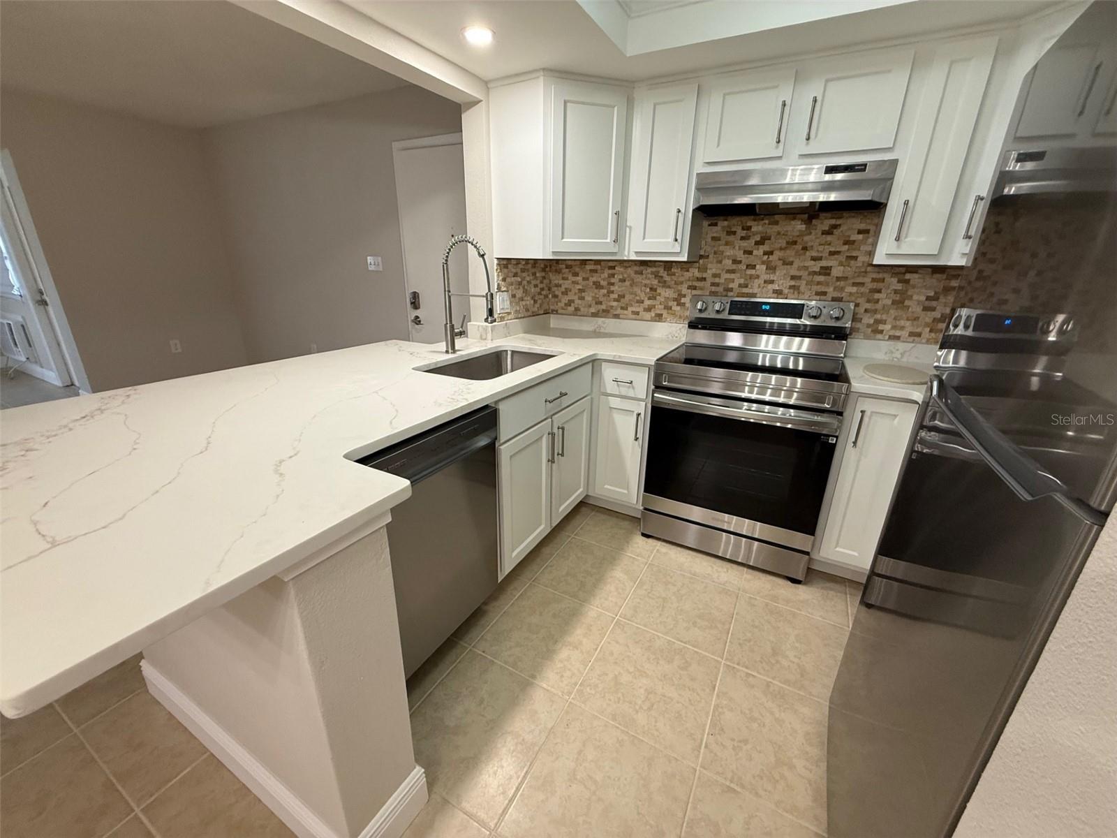 Image 2 of 21 For 4754 Marine Parkway 102-i