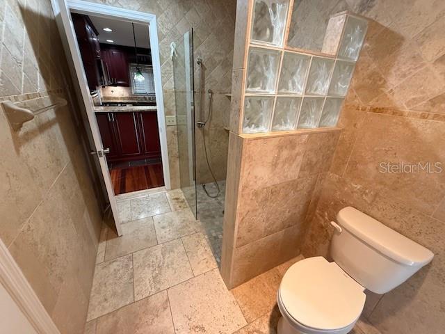 Image 11 of 19 For 6913 Pinehurst Drive