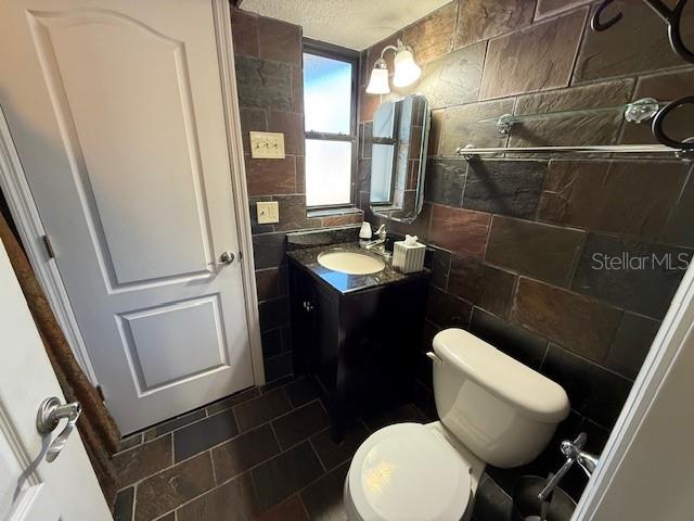 Image 16 of 19 For 6913 Pinehurst Drive