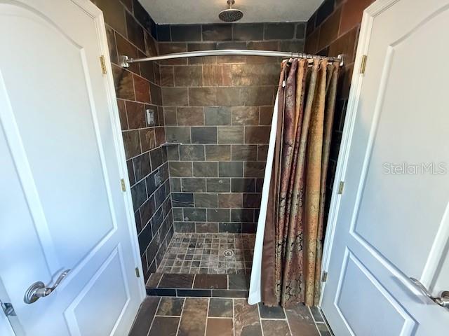 Image 17 of 19 For 6913 Pinehurst Drive