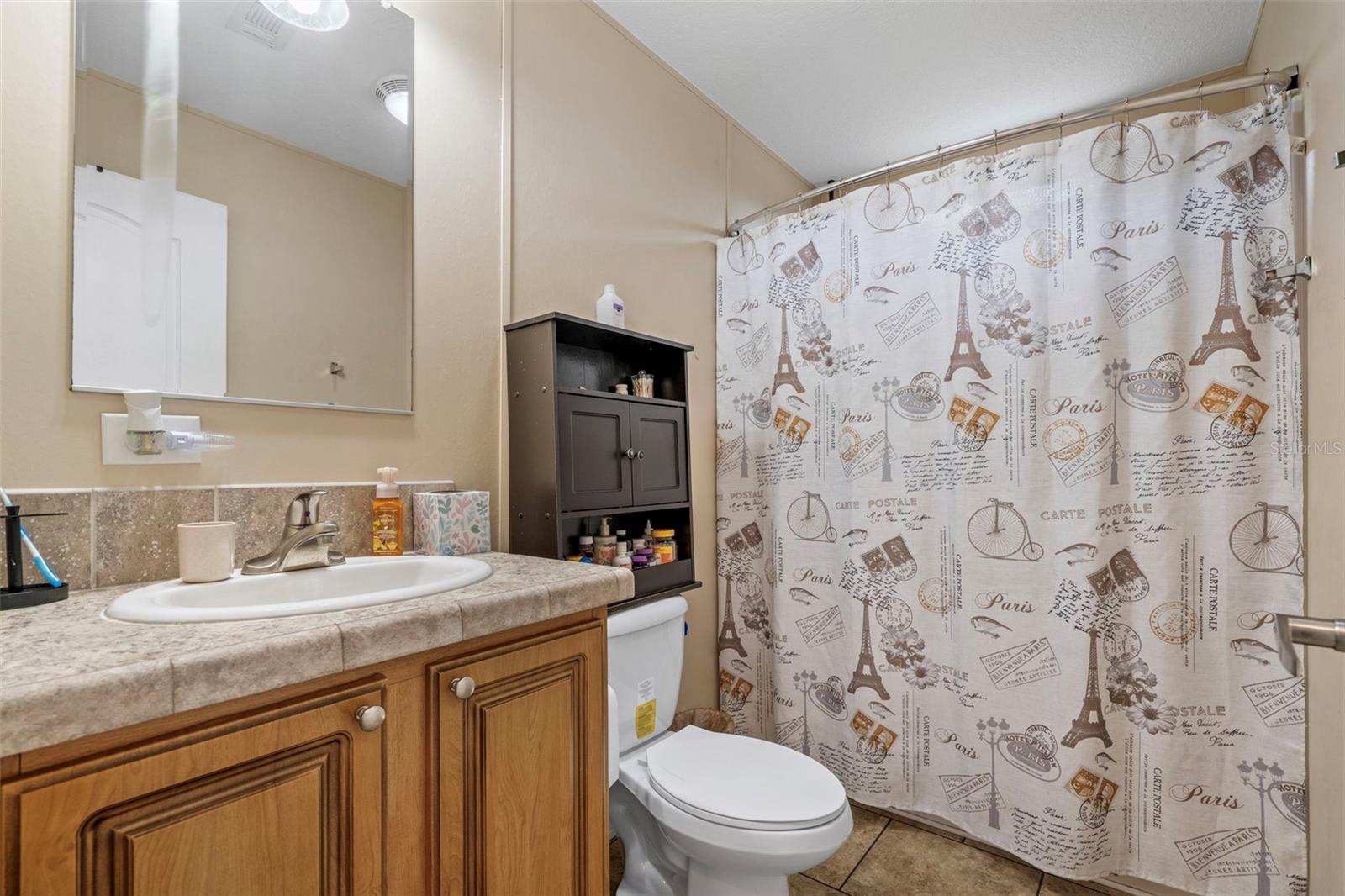 Image 13 of 34 For 17736 Medley Avenue