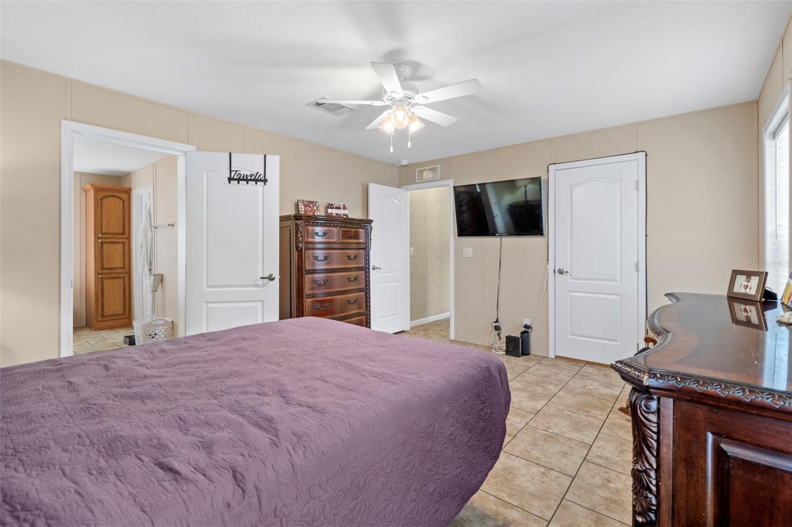 Image 19 of 34 For 17736 Medley Avenue