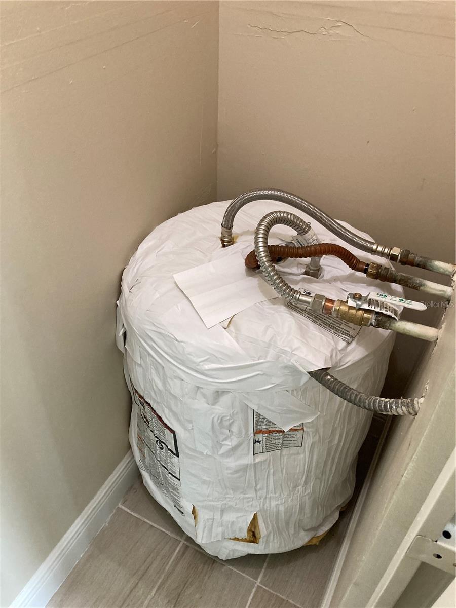 Image 12 of 23 For 3840 Lake Drive 126