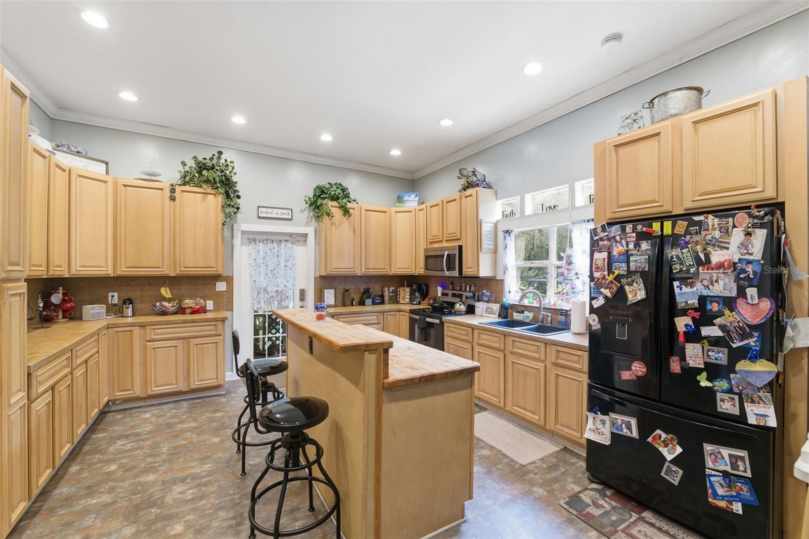 Image 10 of 71 For 117 Brooksville Avenue