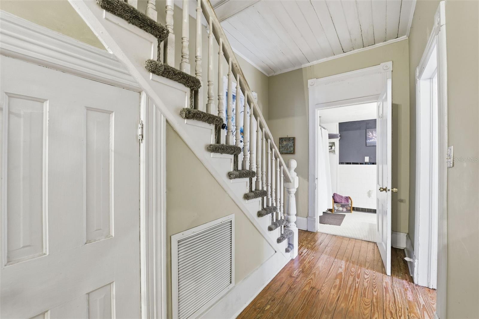 Image 12 of 71 For 117 Brooksville Avenue