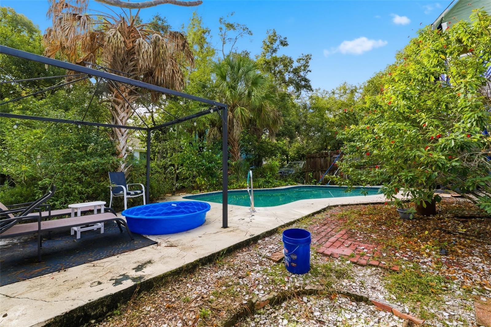 Image 28 of 71 For 117 Brooksville Avenue