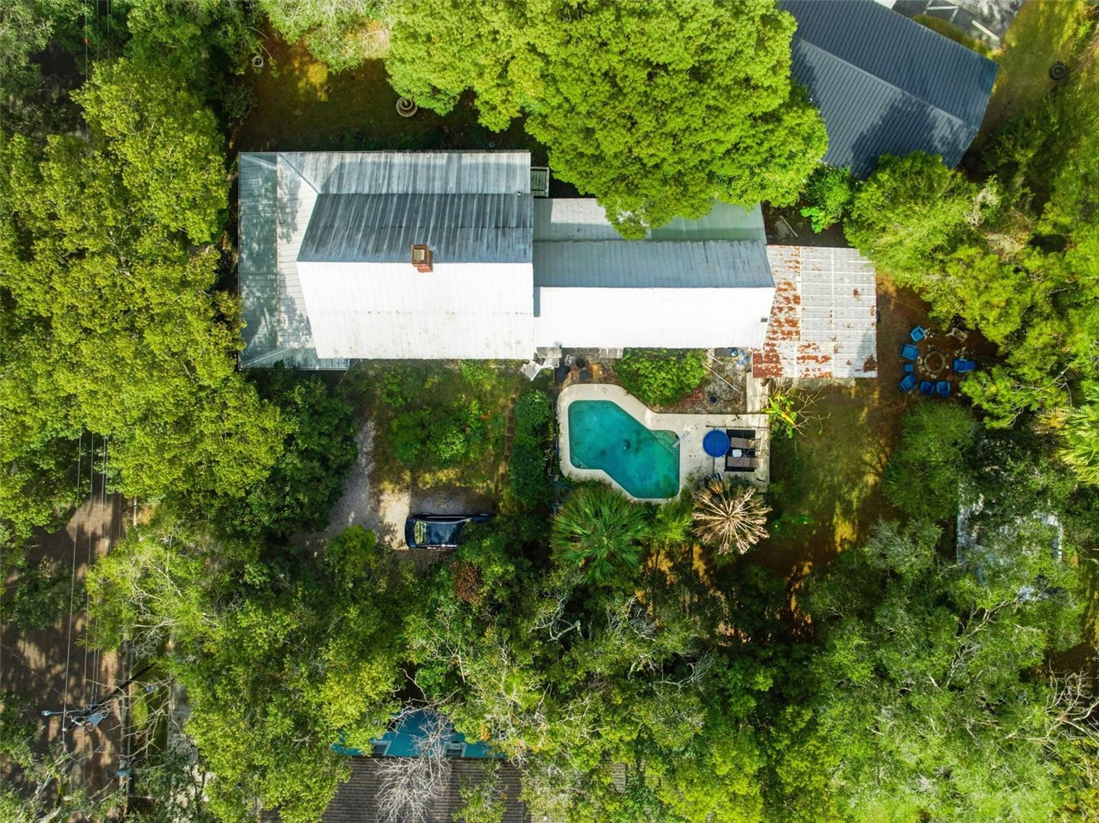 Image 34 of 71 For 117 Brooksville Avenue