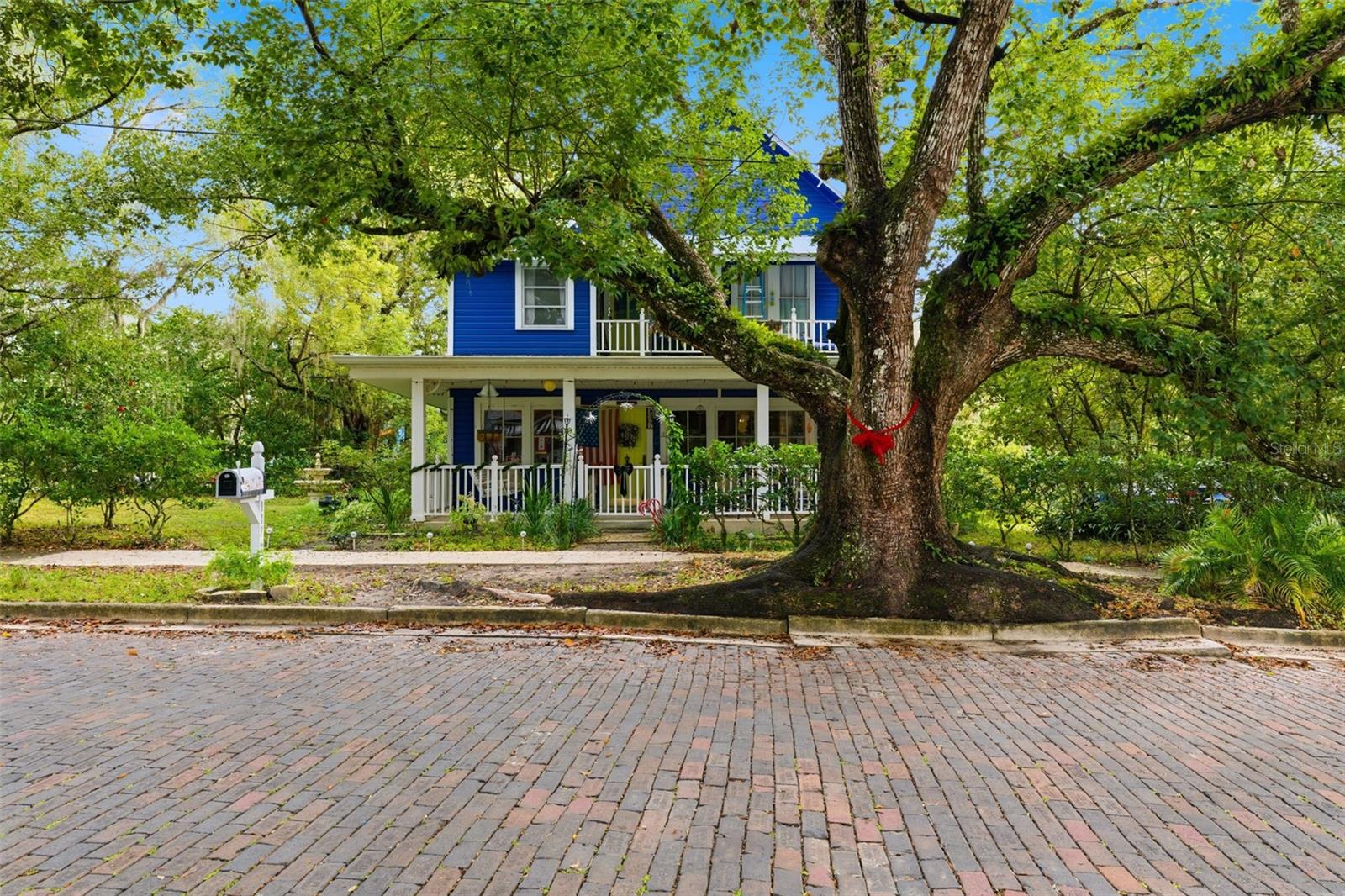 Image 47 of 71 For 117 Brooksville Avenue