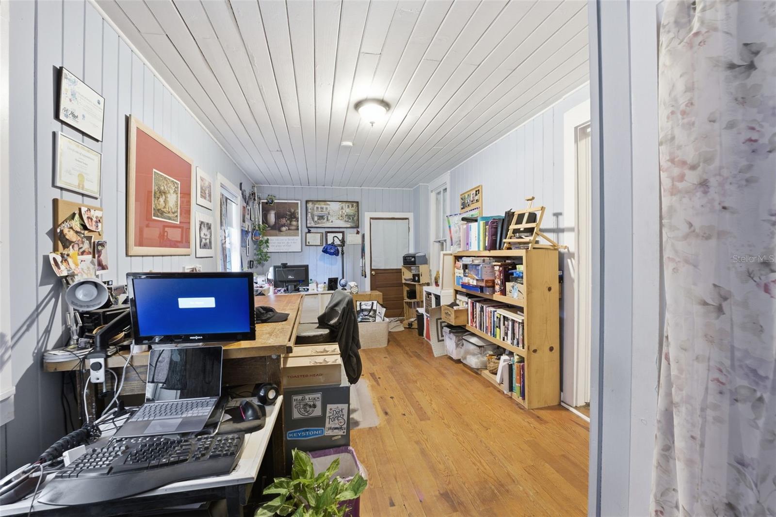 Image 60 of 71 For 117 Brooksville Avenue