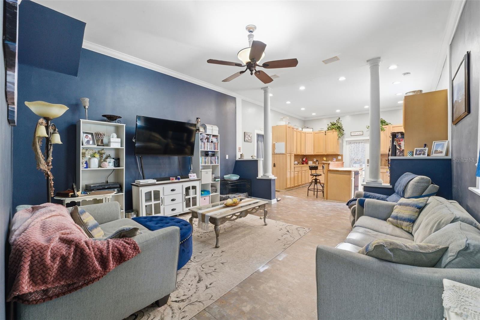 Image 61 of 71 For 117 Brooksville Avenue