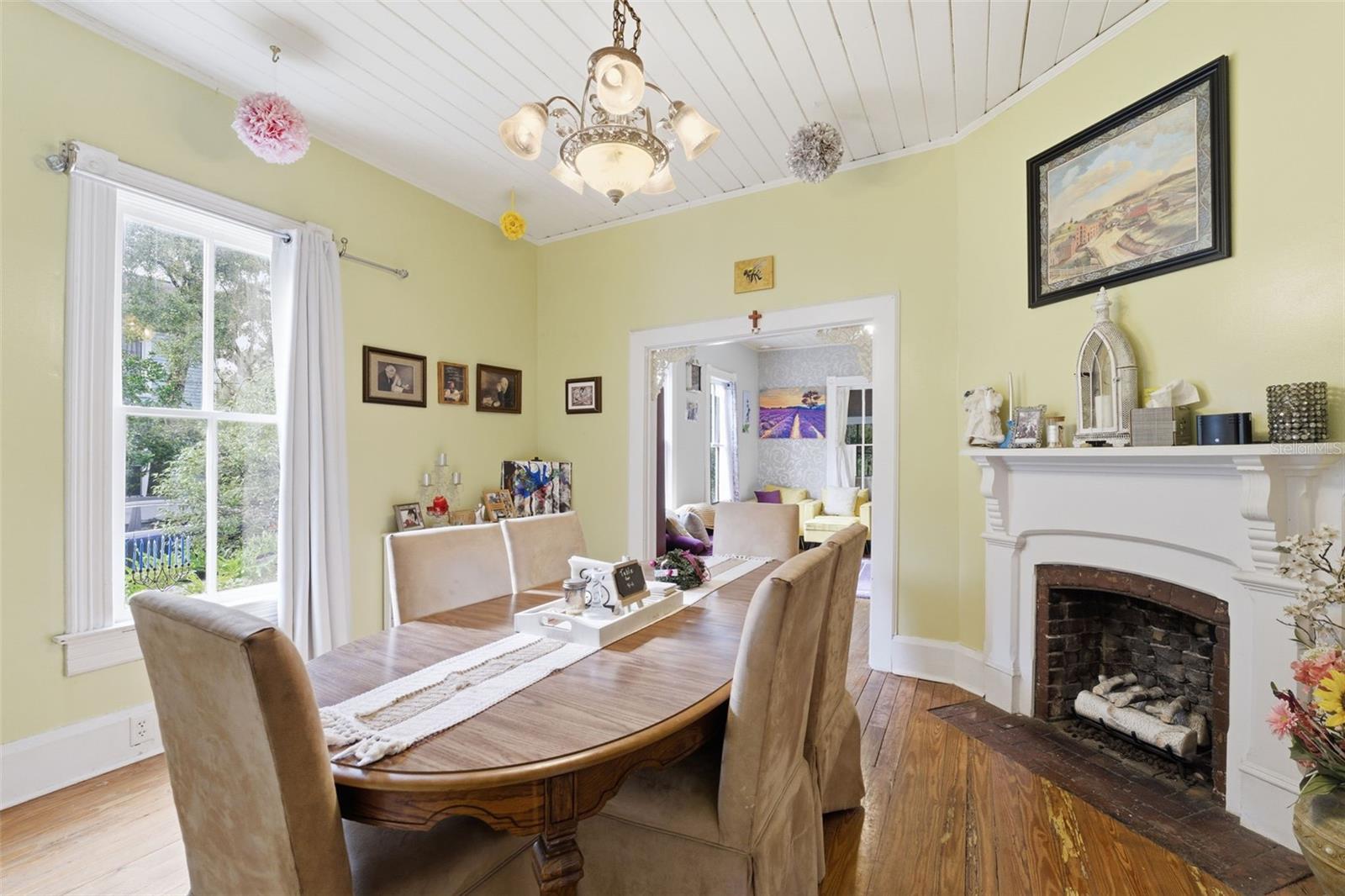 Image 7 of 71 For 117 Brooksville Avenue