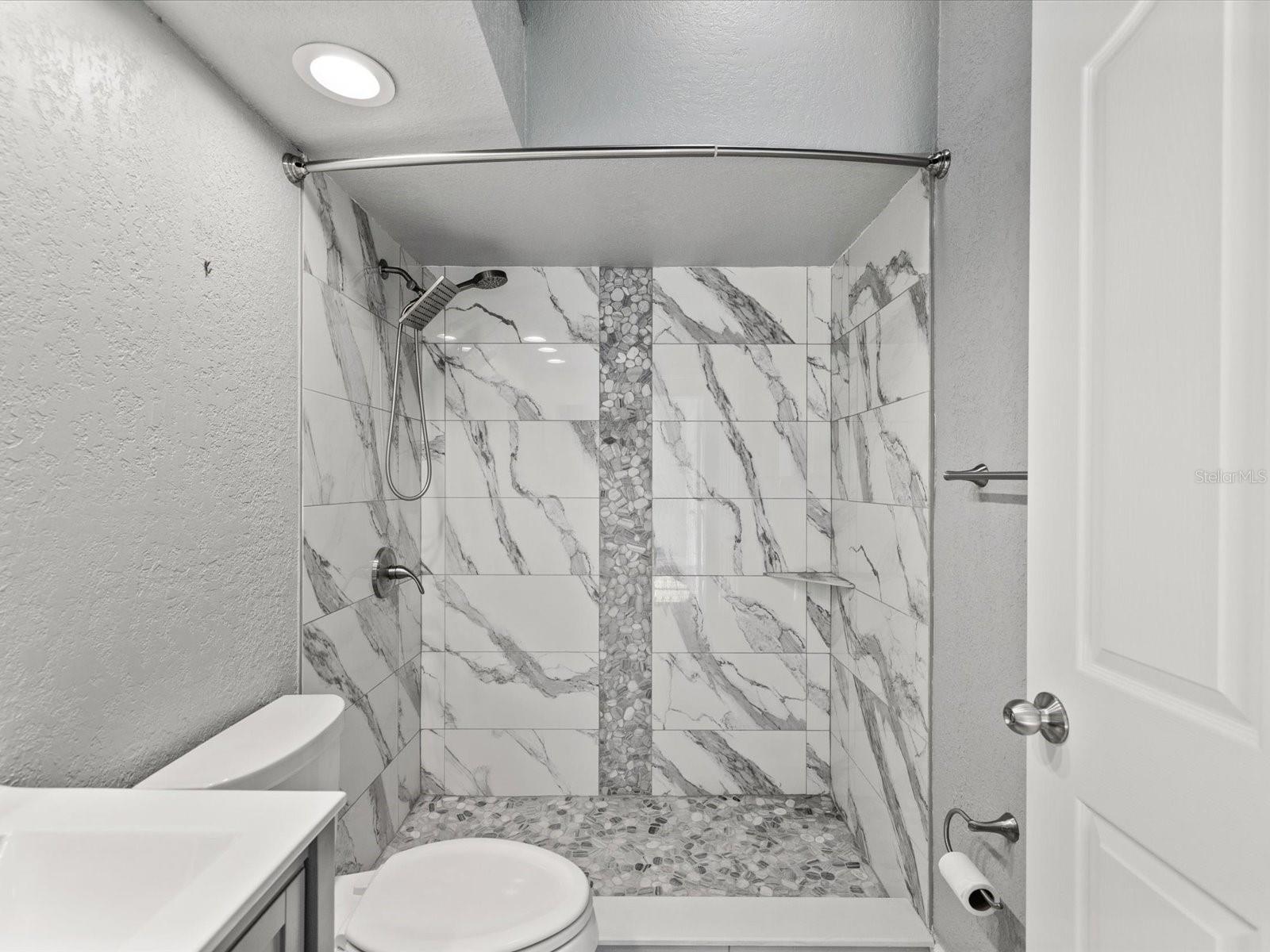 Image 17 of 64 For 11723 Foxworth Lane