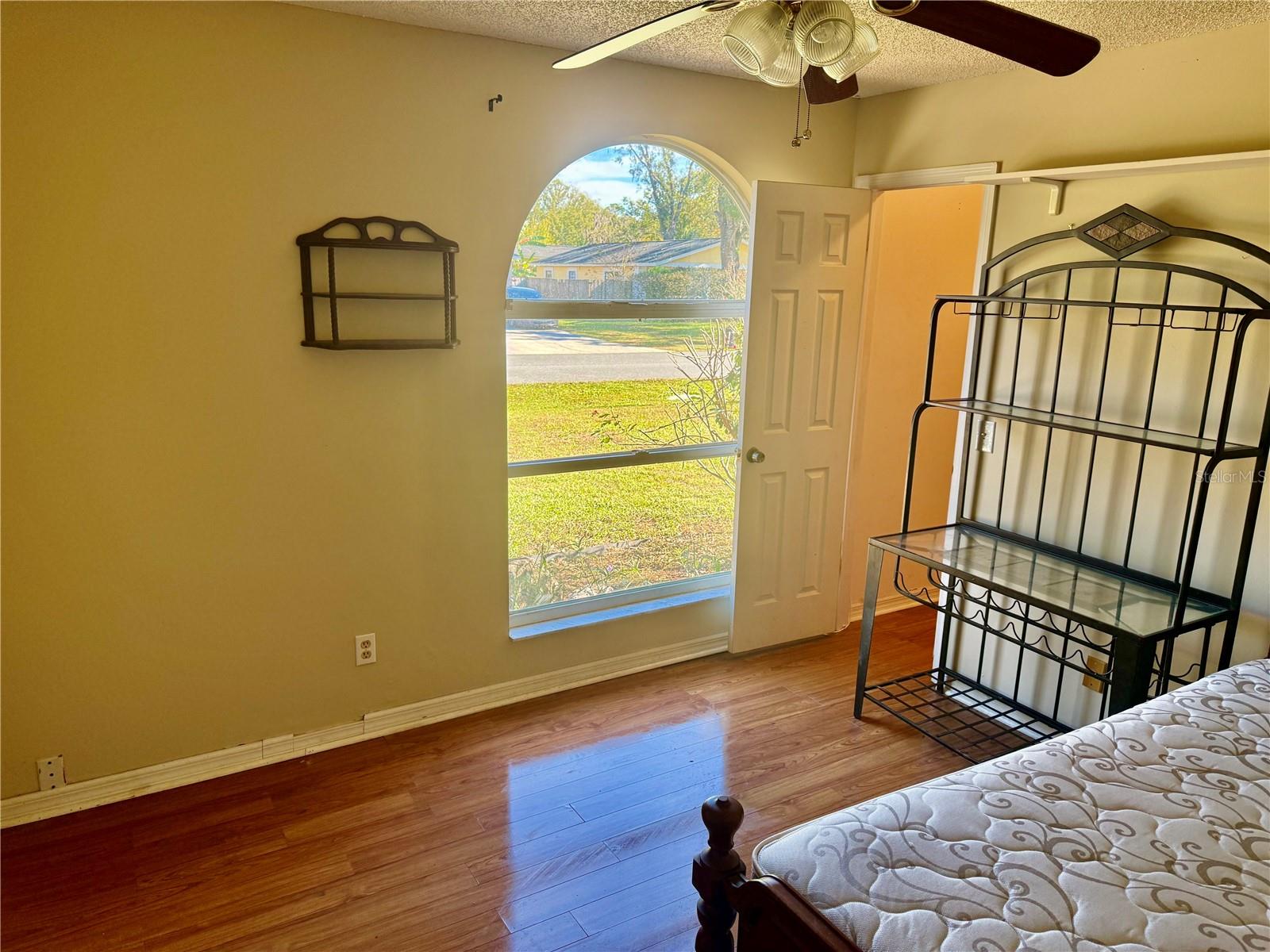 Image 28 of 48 For 2635 Glenview Drive