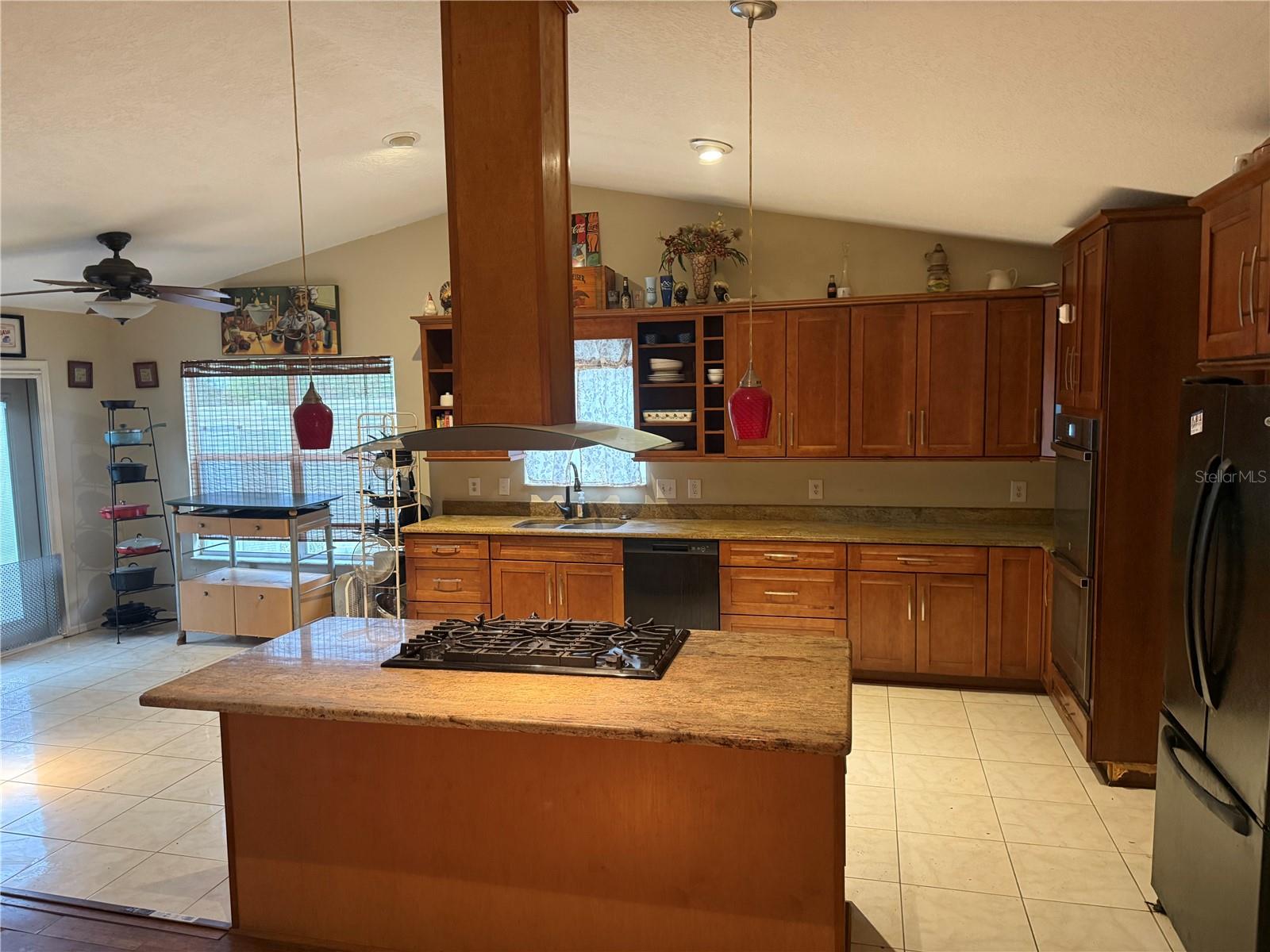 Image 4 of 13 For 2635 Glenview Drive