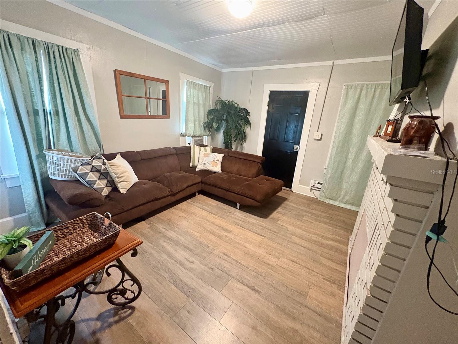 Image 12 of 20 For 1145 16th Avenue S B