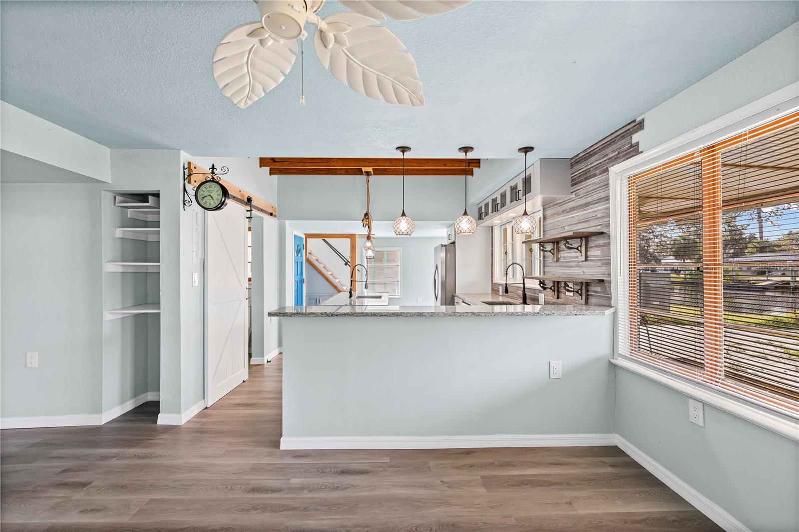 Image 14 of 41 For 5642 Riverview Drive