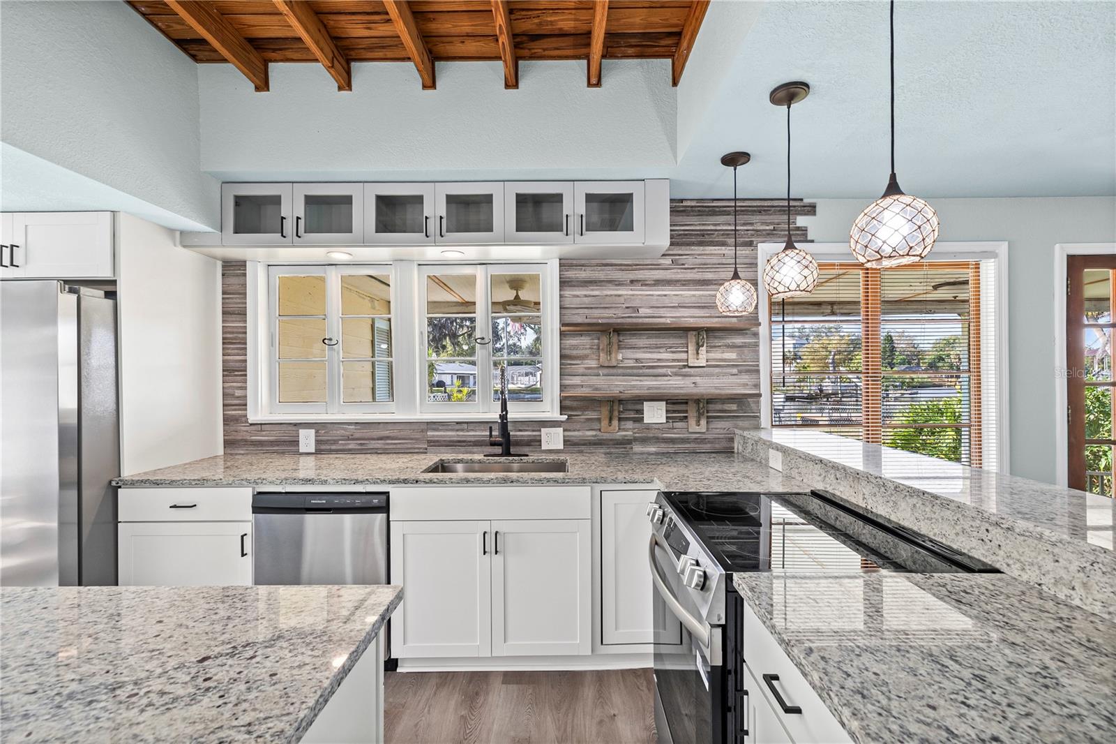 Image 4 of 41 For 5642 Riverview Drive