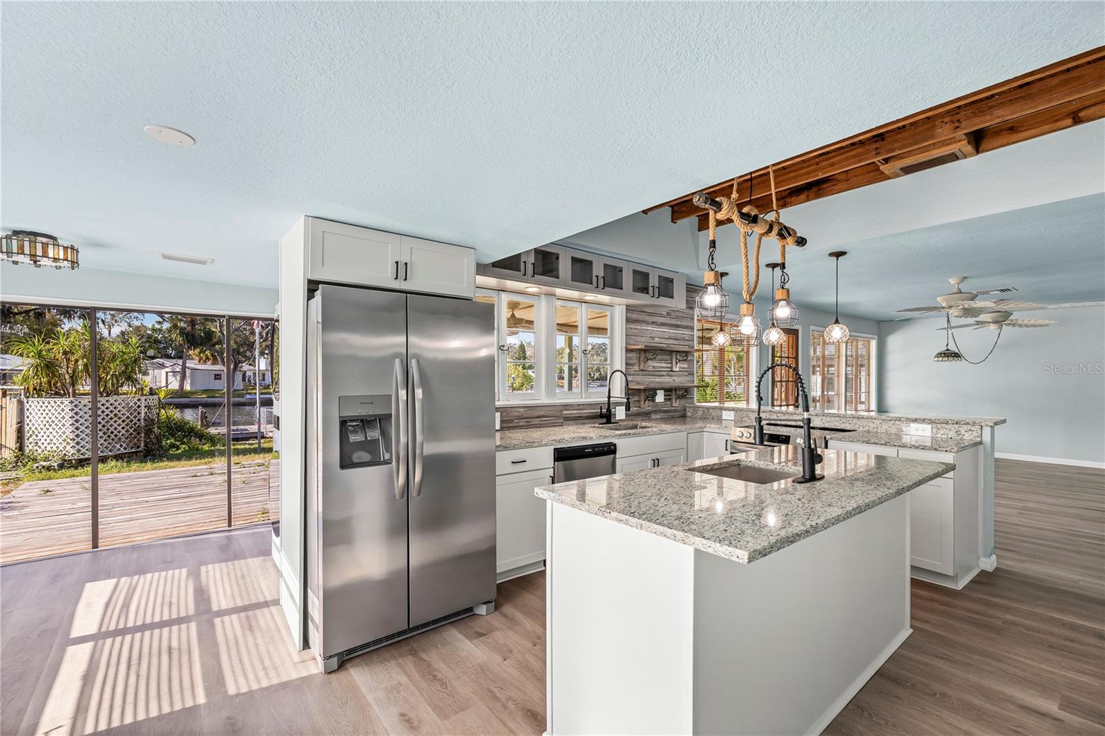 Image 5 of 41 For 5642 Riverview Drive