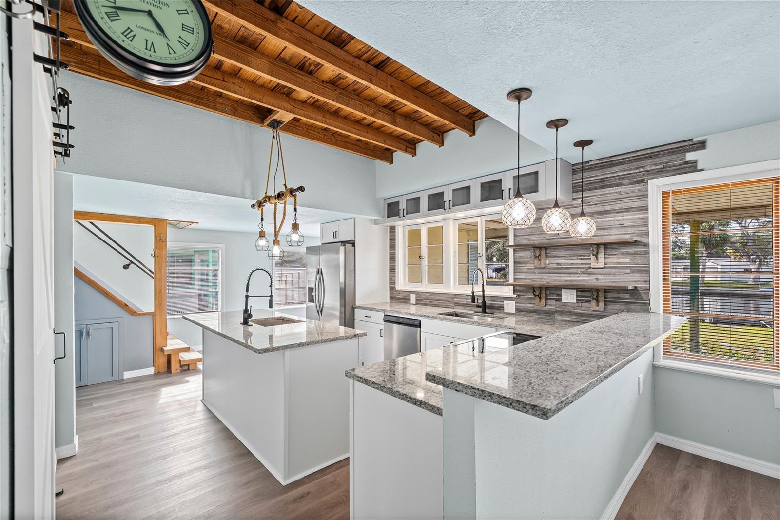 Image 7 of 41 For 5642 Riverview Drive