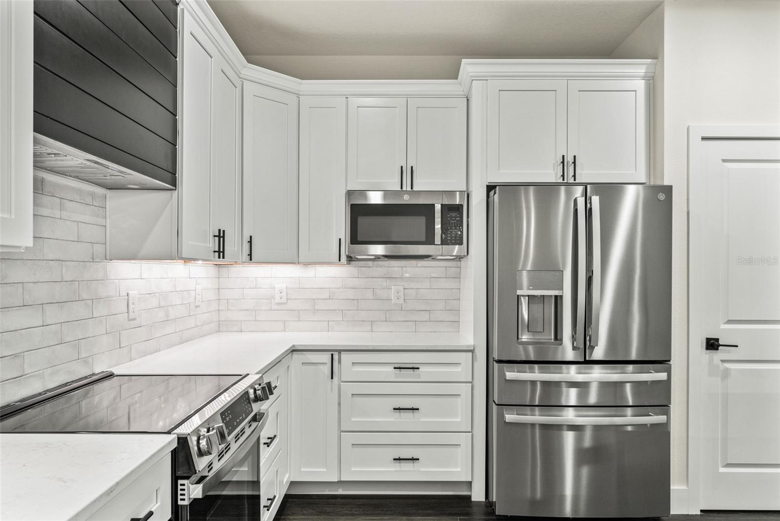 Image 15 of 69 For 11374 Paramount Avenue