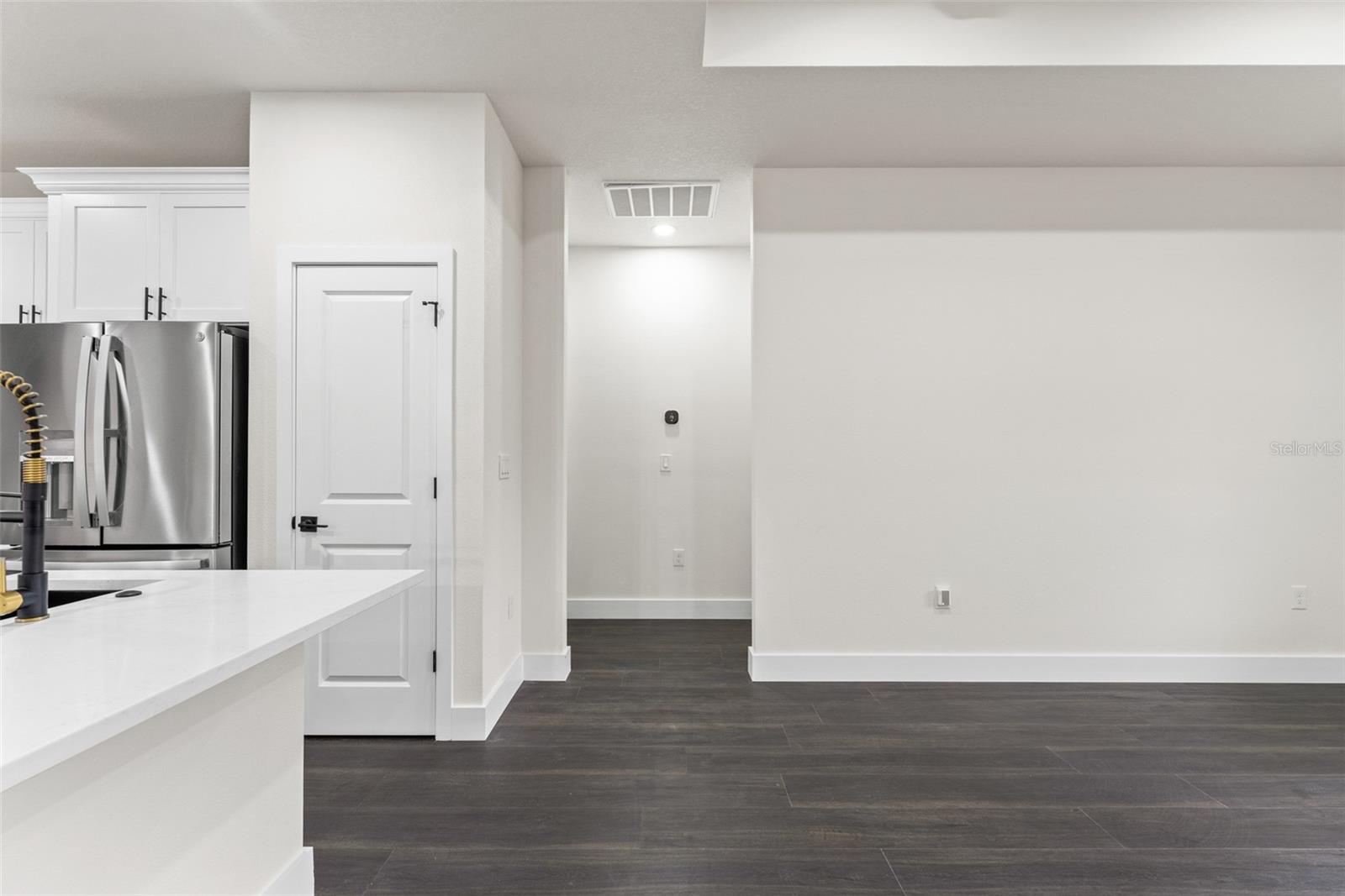 Image 20 of 69 For 11374 Paramount Avenue