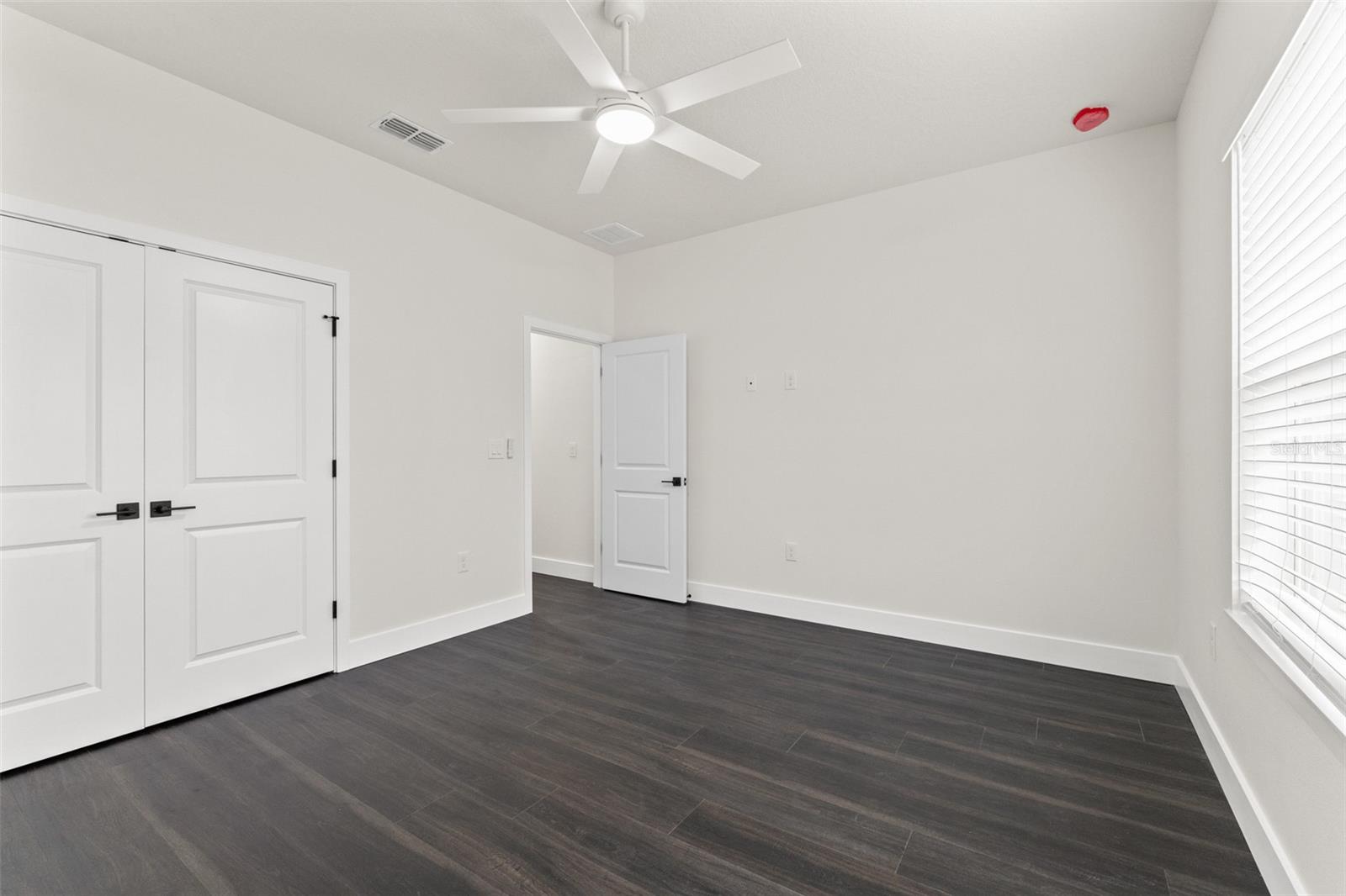 Image 37 of 69 For 11374 Paramount Avenue