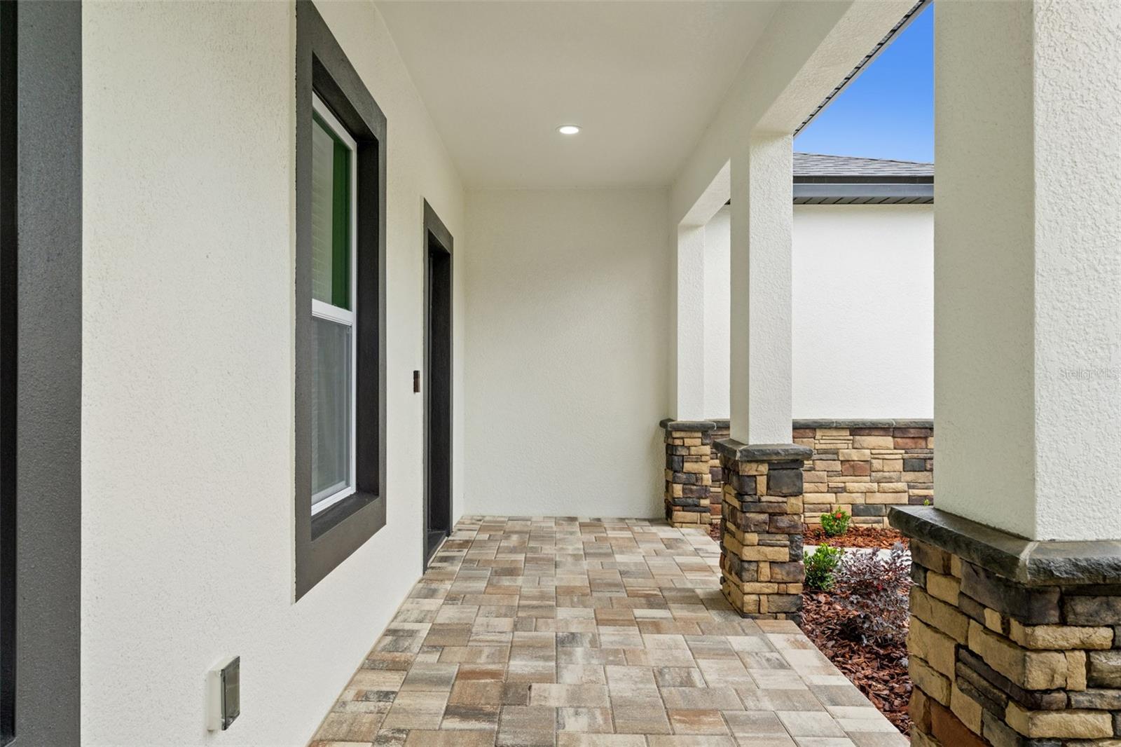 Image 4 of 69 For 11374 Paramount Avenue