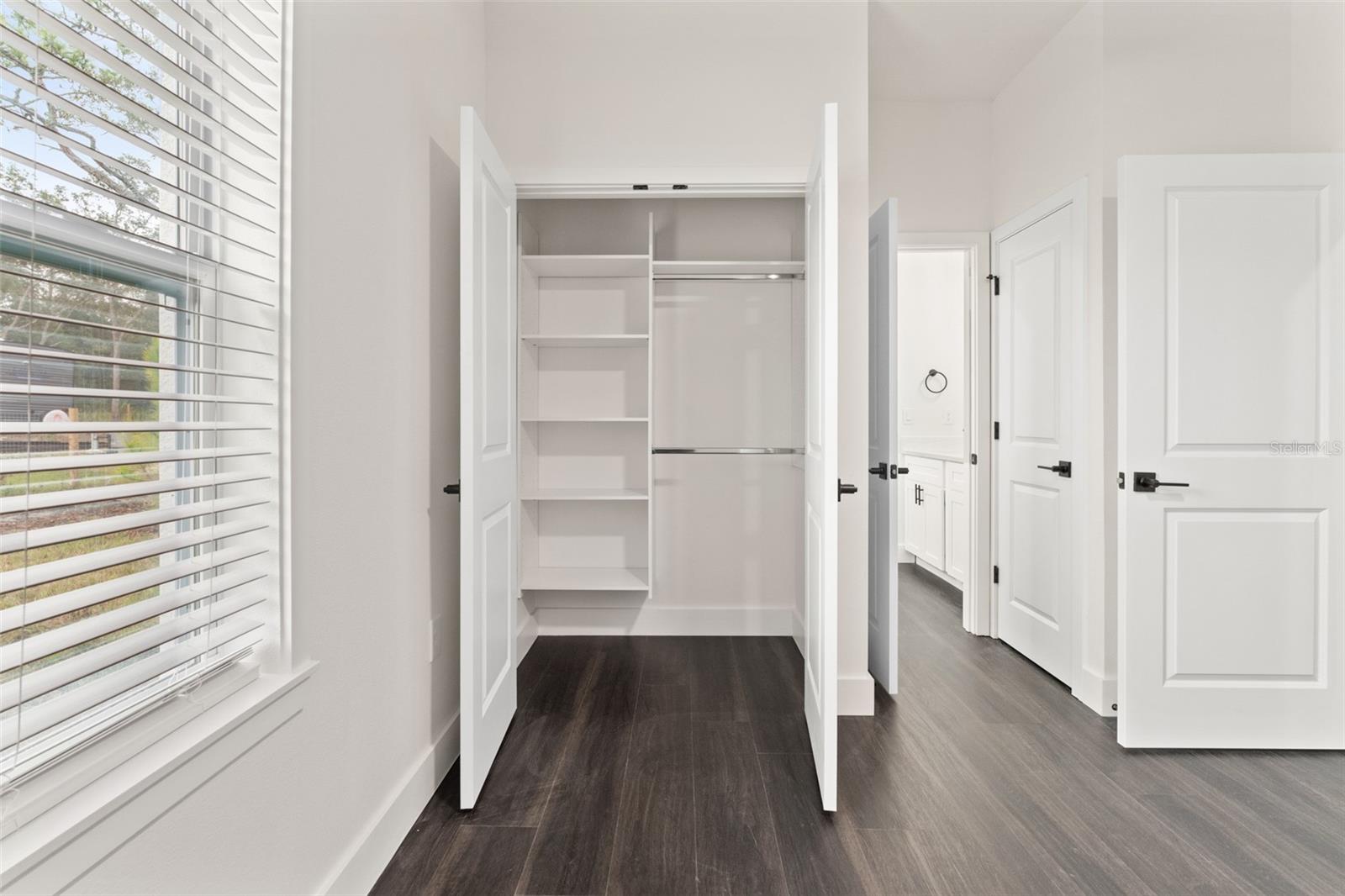 Image 42 of 69 For 11374 Paramount Avenue