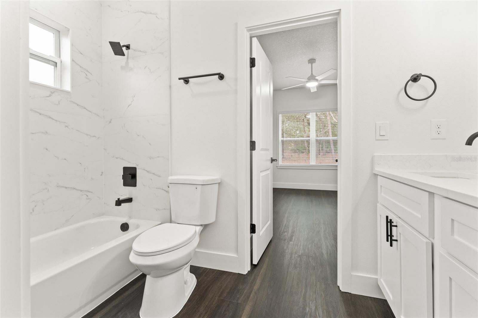 Image 43 of 69 For 11374 Paramount Avenue