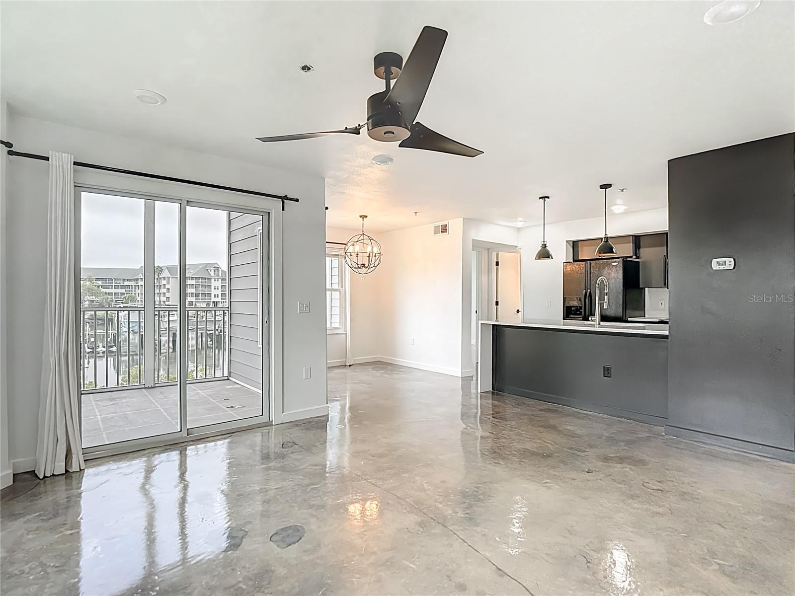 Image 10 of 100 For 5722 Biscayne Court 103