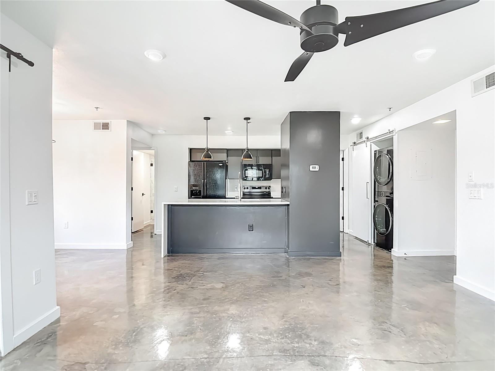 Image 11 of 100 For 5722 Biscayne Court 103