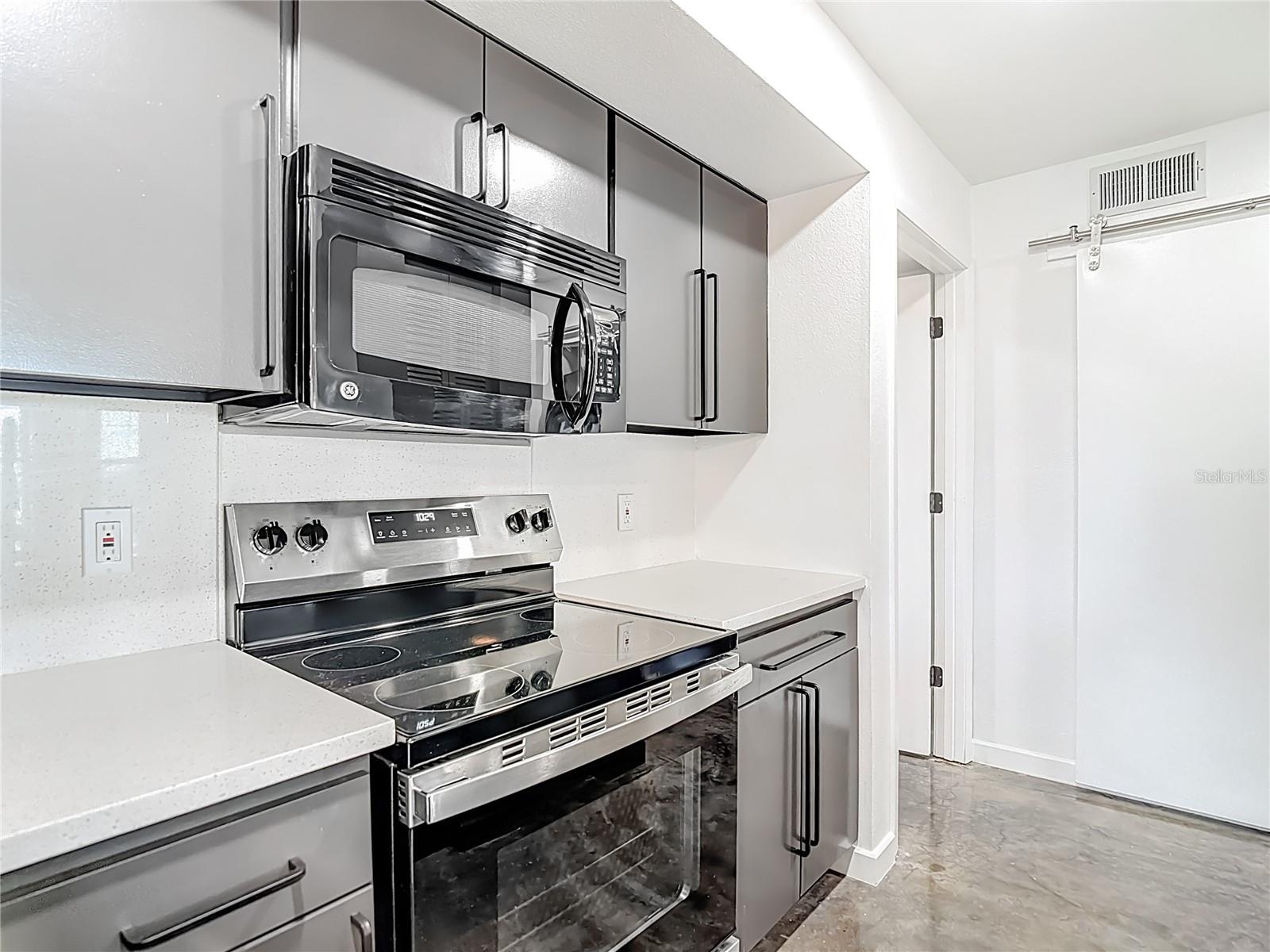 Image 16 of 100 For 5722 Biscayne Court 103