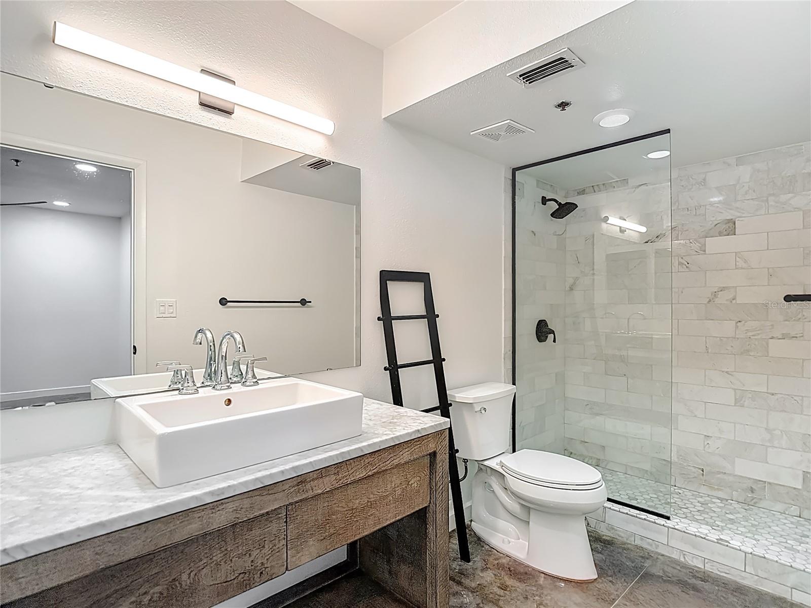 Image 22 of 100 For 5722 Biscayne Court 103