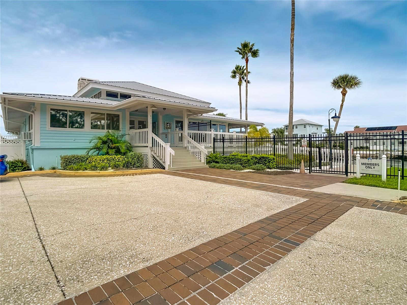 Image 55 of 100 For 5722 Biscayne Court 103