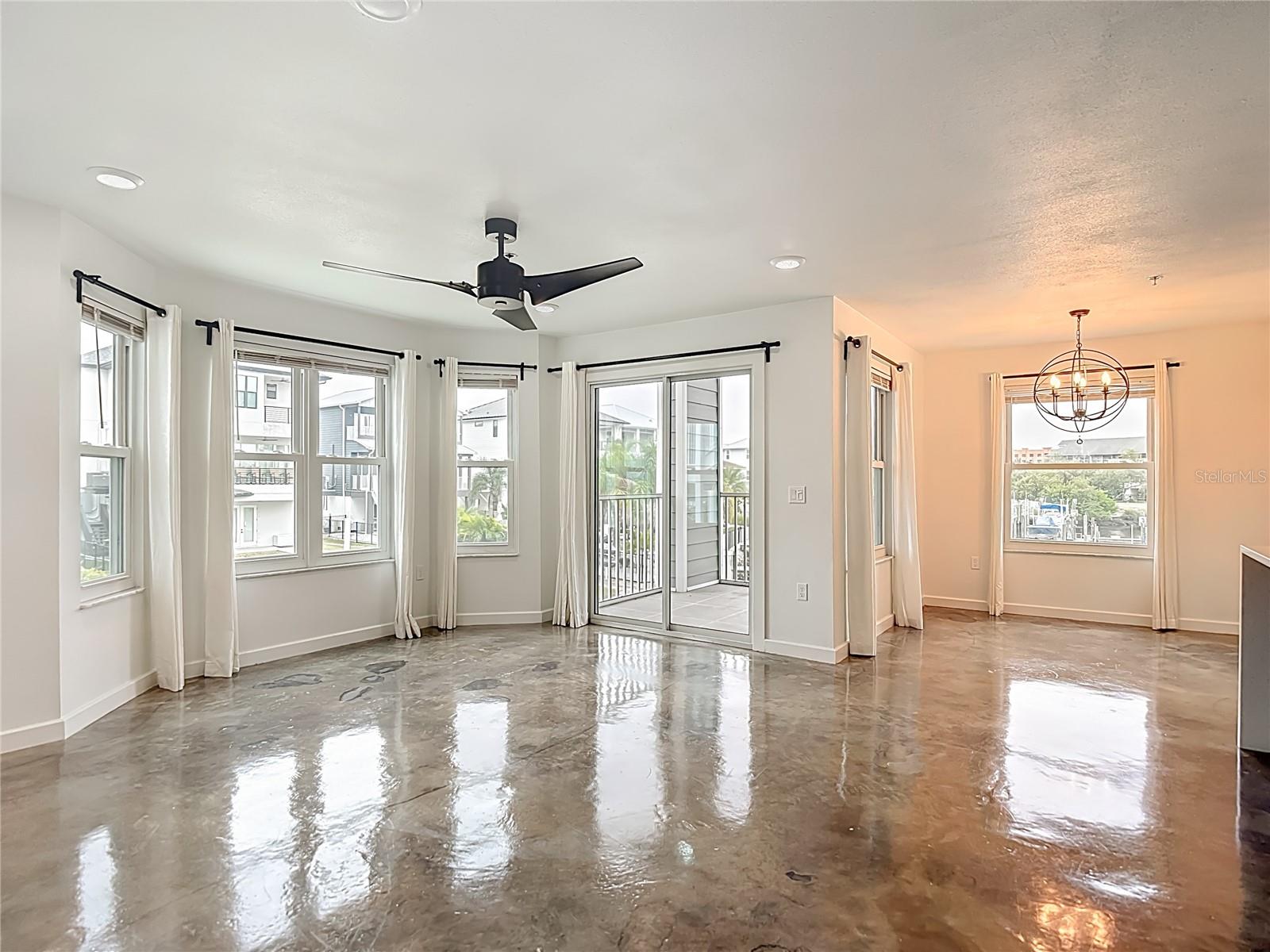 Image 7 of 100 For 5722 Biscayne Court 103